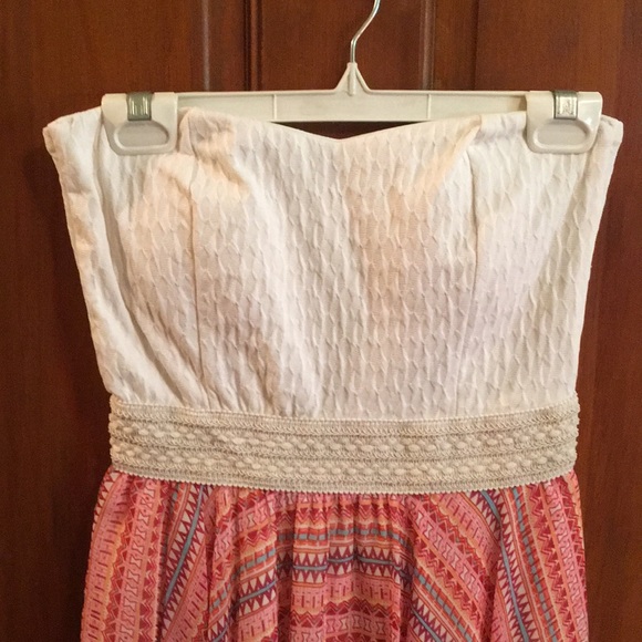 Strapless dress - Picture 2 of 3